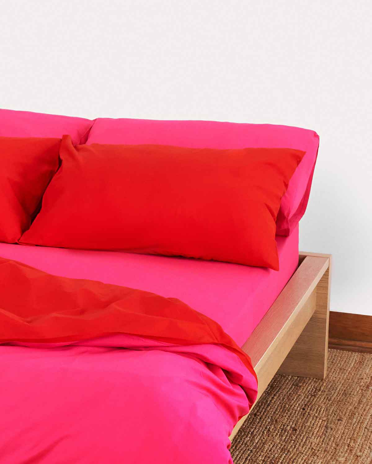 Reversible Percale Duvet Cover - Fuchsia & Red - Image 3