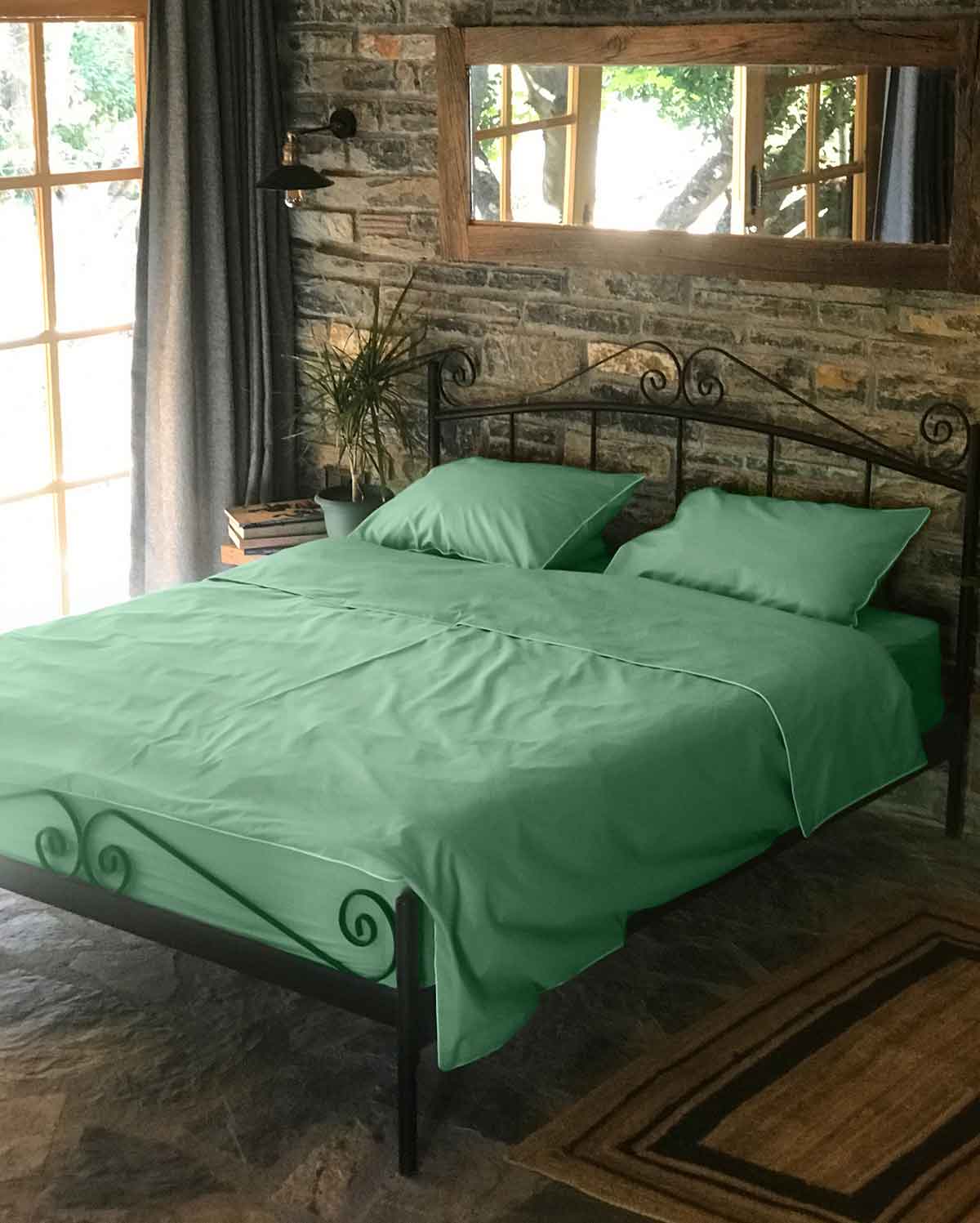 Classic Percale - Core Bedding Set - Jade Green with White Piped Edge - Image 5