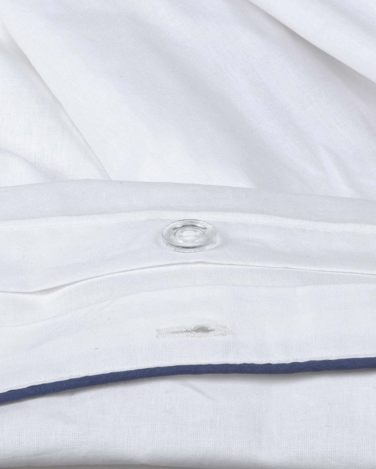 Classic Percale Duvet Cover- White with Navy Blue Pipe Edge - Image 4