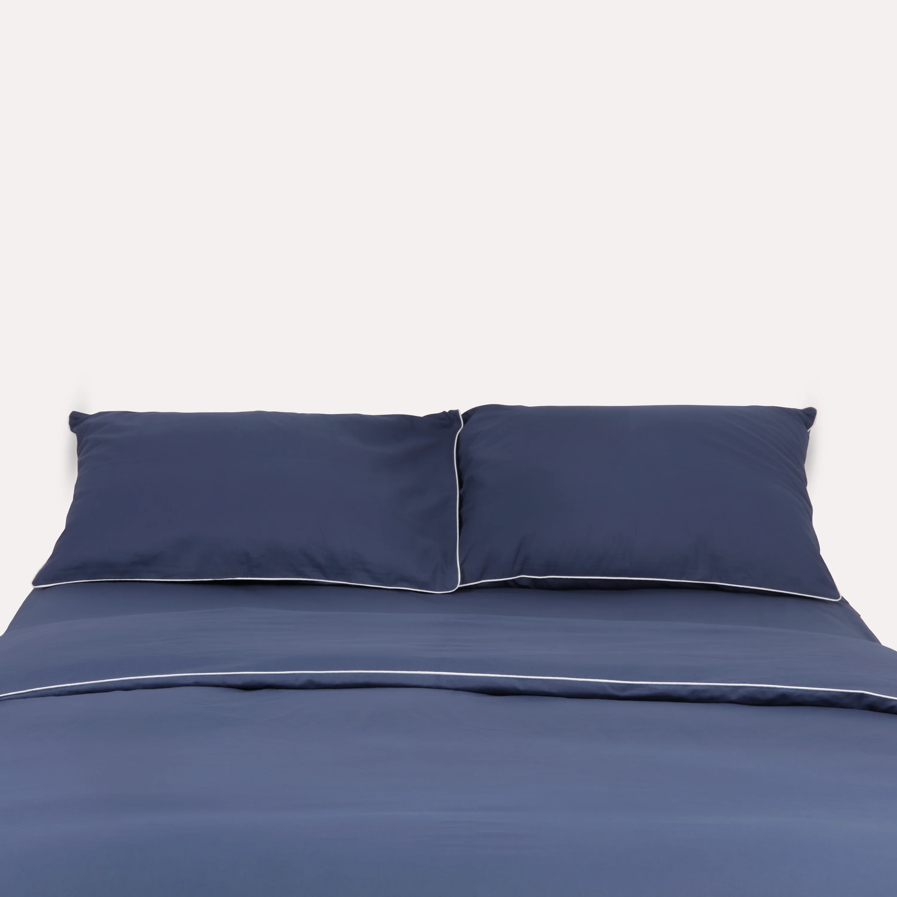 Classic Percale Pillowcase 2pcs- Navy Blue with White Pipe Edge - Image 4