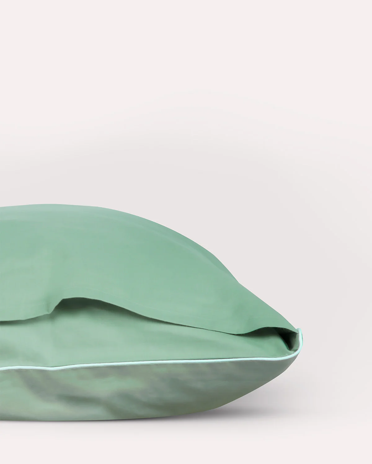 Classic Percale - Fitted Sheet Set- Jade Green with White Piped Edge - Image 3