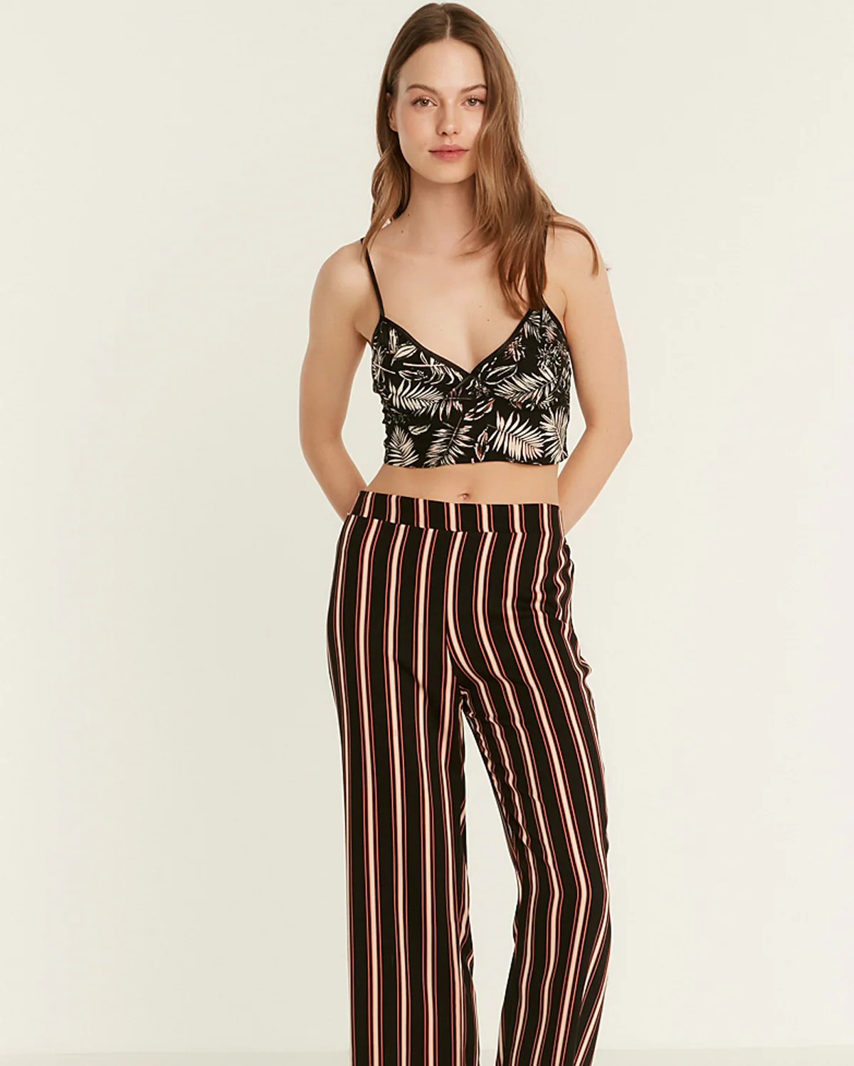 Flower Printed Pyjama Set with Dressing Gown - Black - Image 3