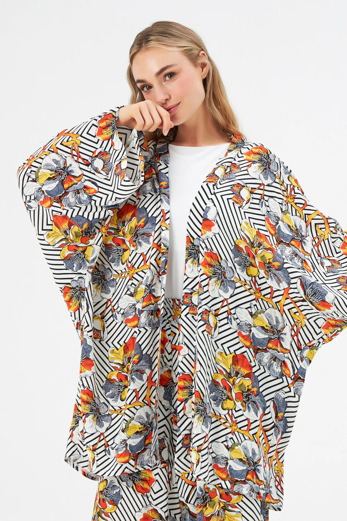 MUNI MUNI - Printed Kimono Top - ecru orange - Image 4