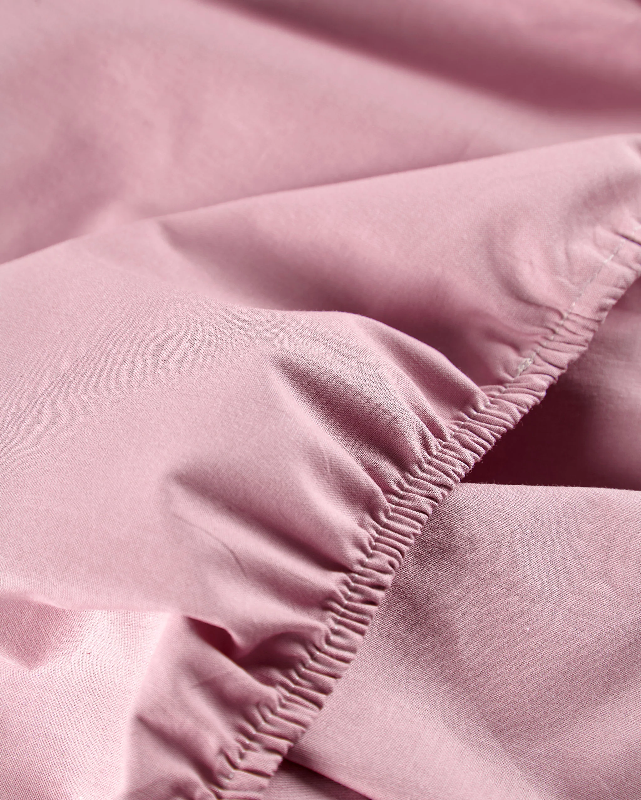 Classic Percale Fitted Sheet - Pink - Image 6