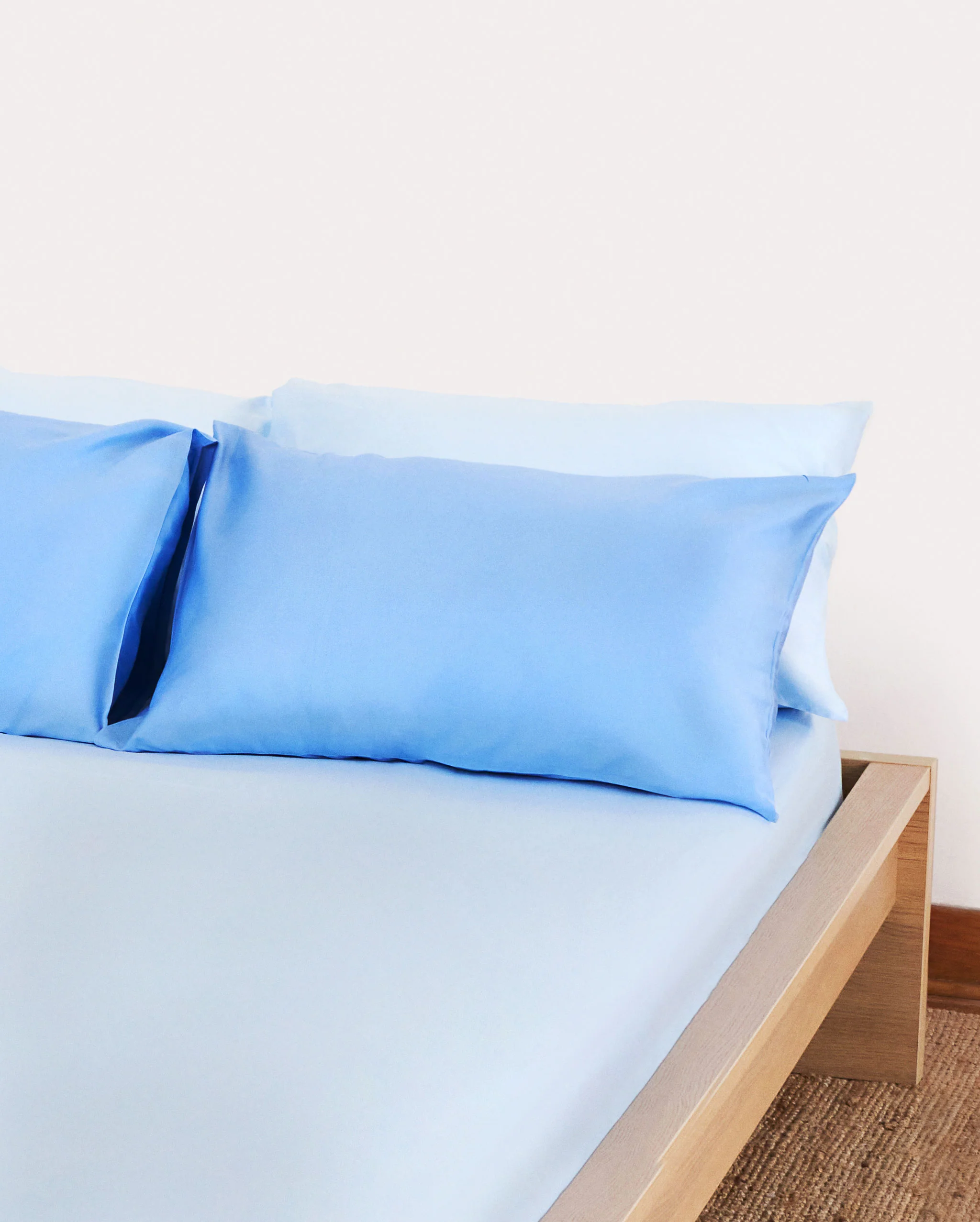 Reversible Sateen Bedding Set - Blue & Baby Blue - Image 3