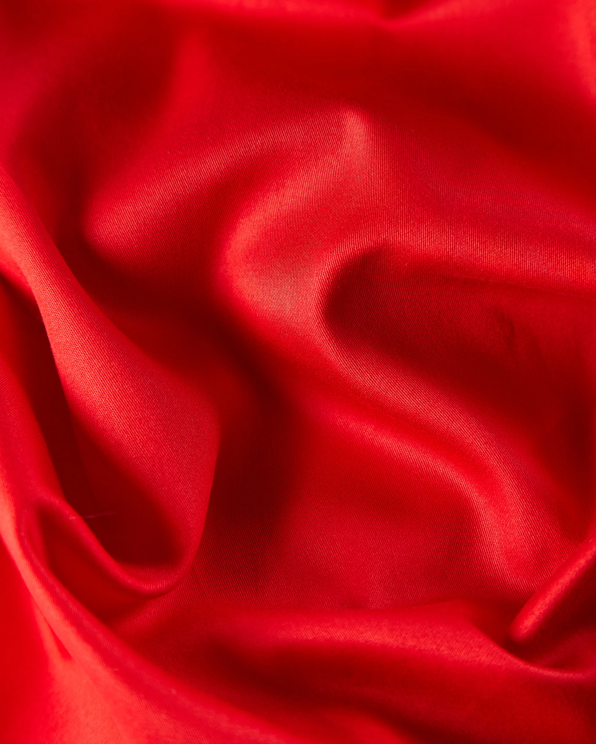 Reversible Sateen Bedding Set - Fuchsia & Red - Image 11