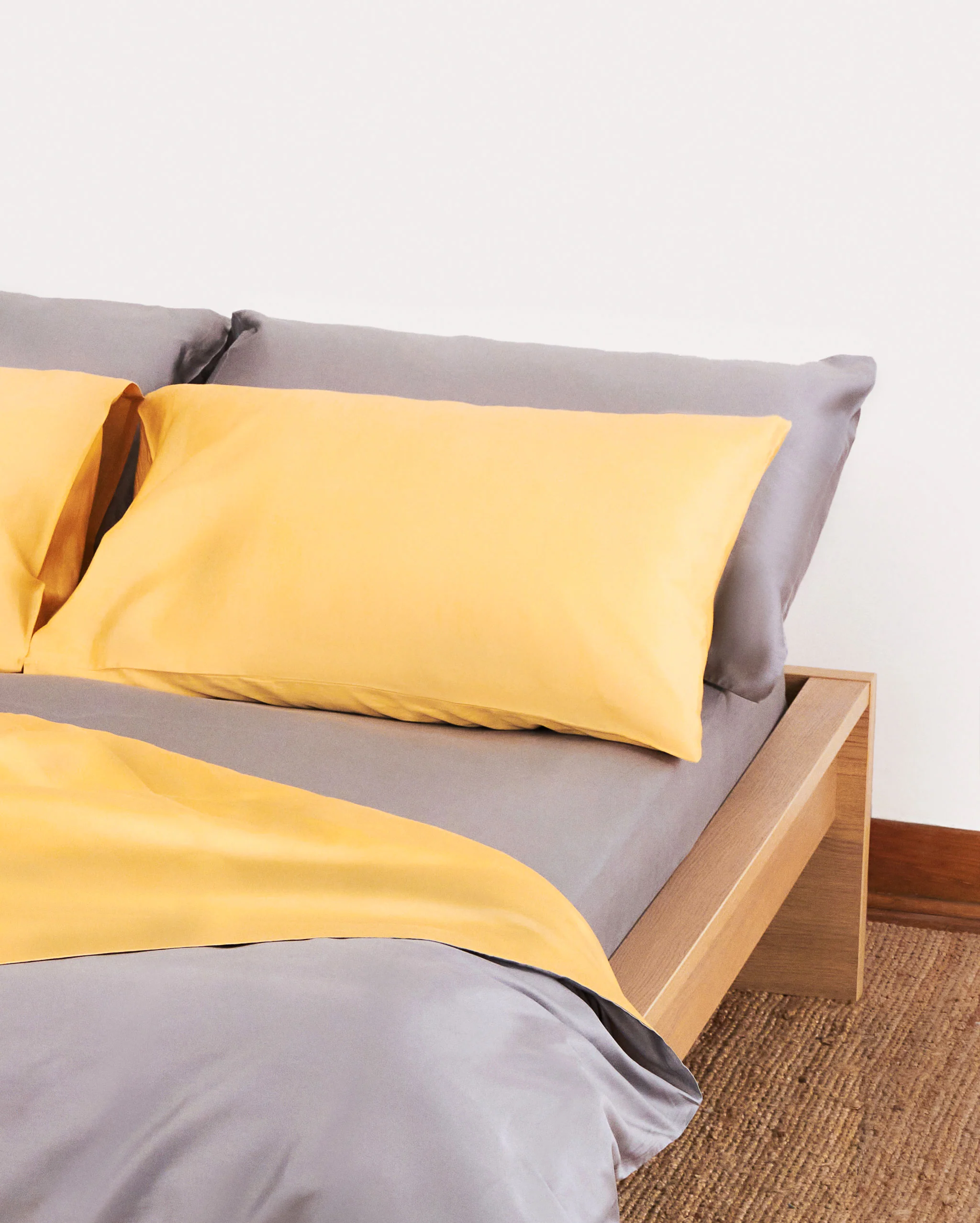 Reversible Sateen Bedding Set - Yellow & Dove Grey - Image 3
